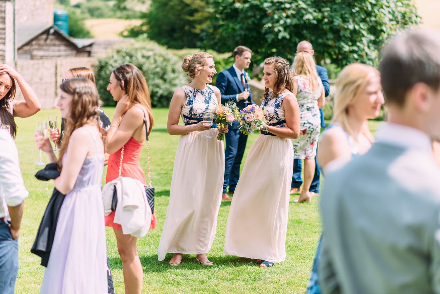 © Anna Pumer Photography outdoor wedding ceremony