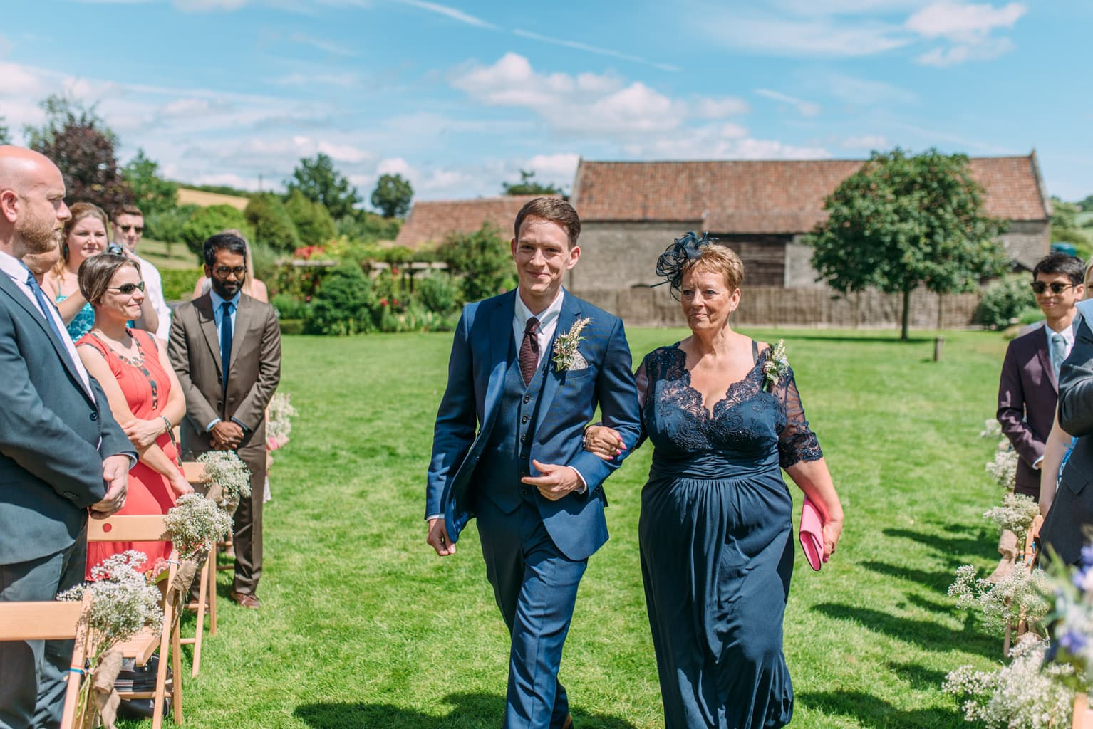 © Anna Pumer Photography outdoor wedding ceremony