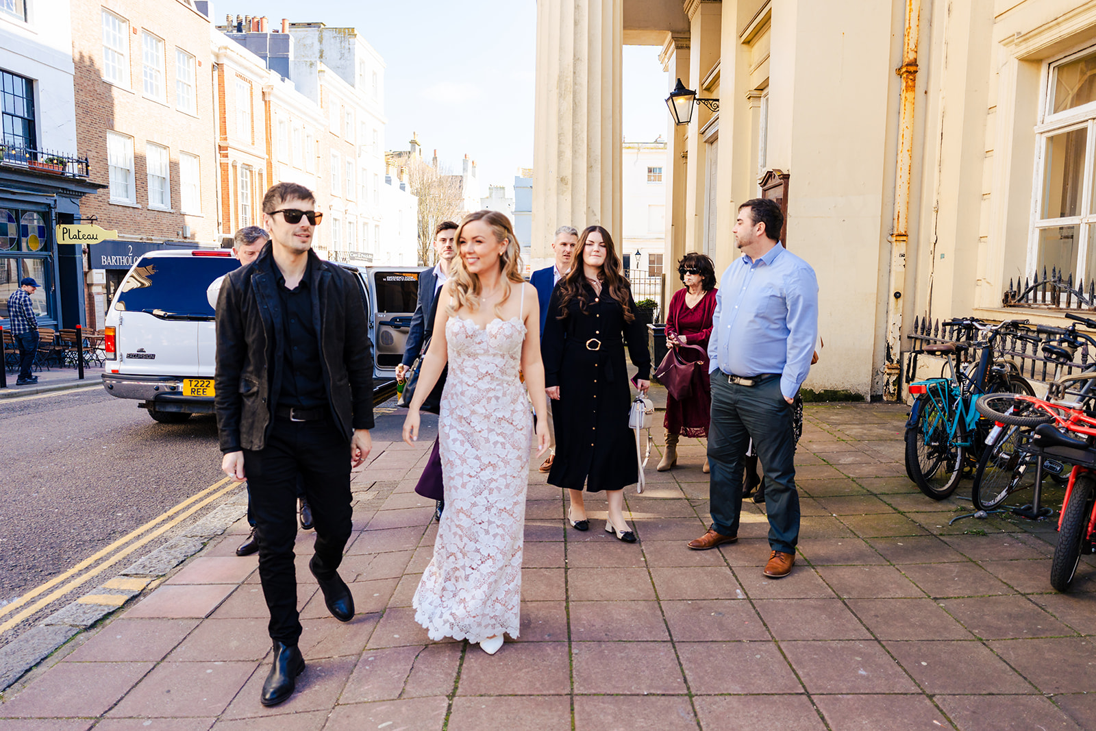 Joe and Amanda arriving in Brighton